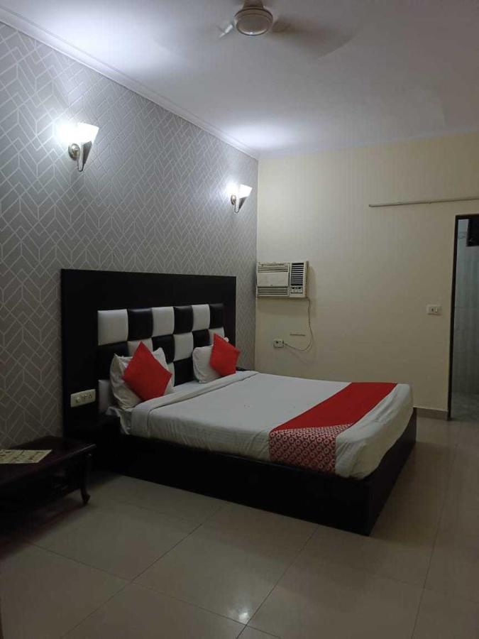 Super Hotel O Global Yeni Delhi Dış mekan fotoğraf