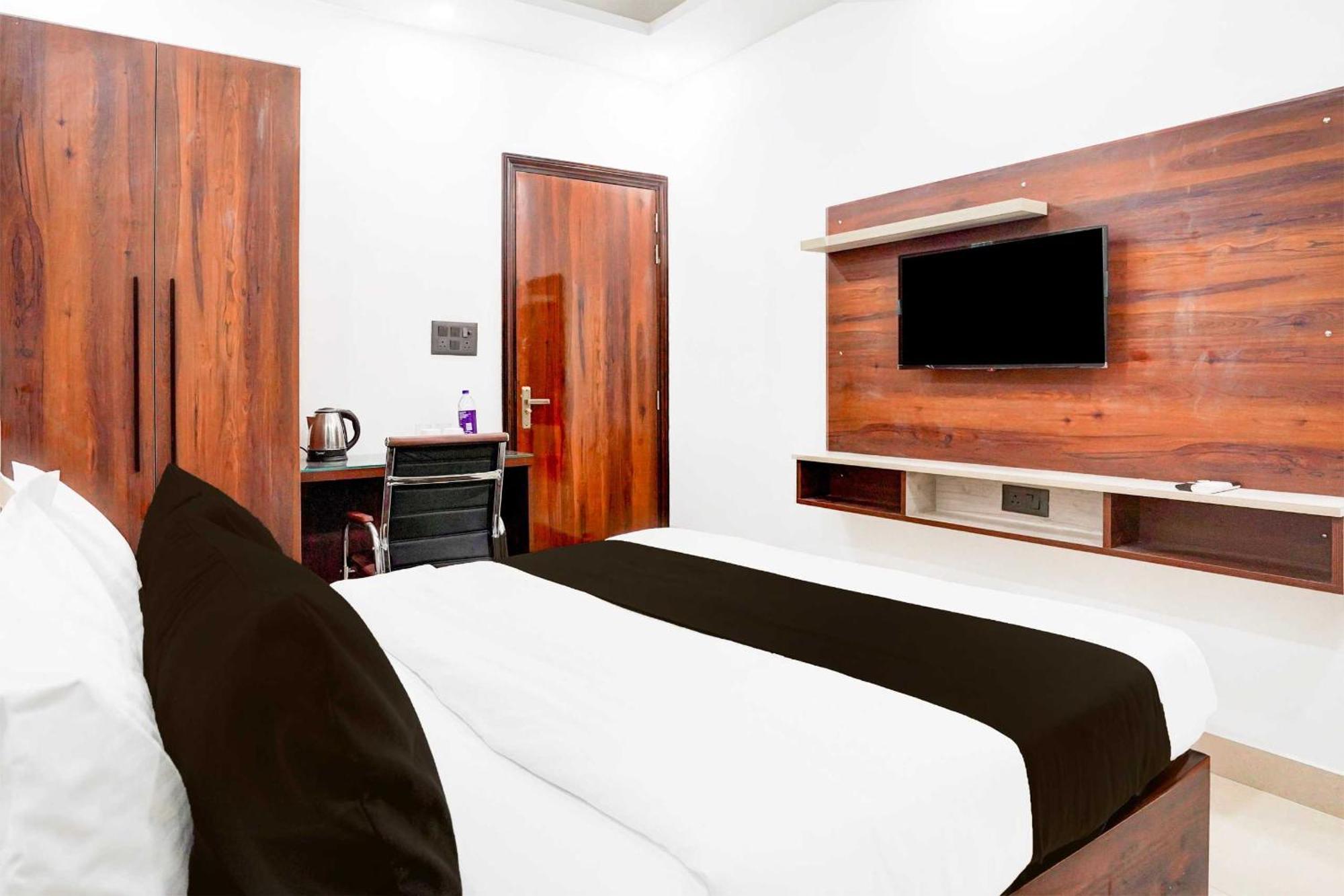 Super Hotel O Global Yeni Delhi Dış mekan fotoğraf