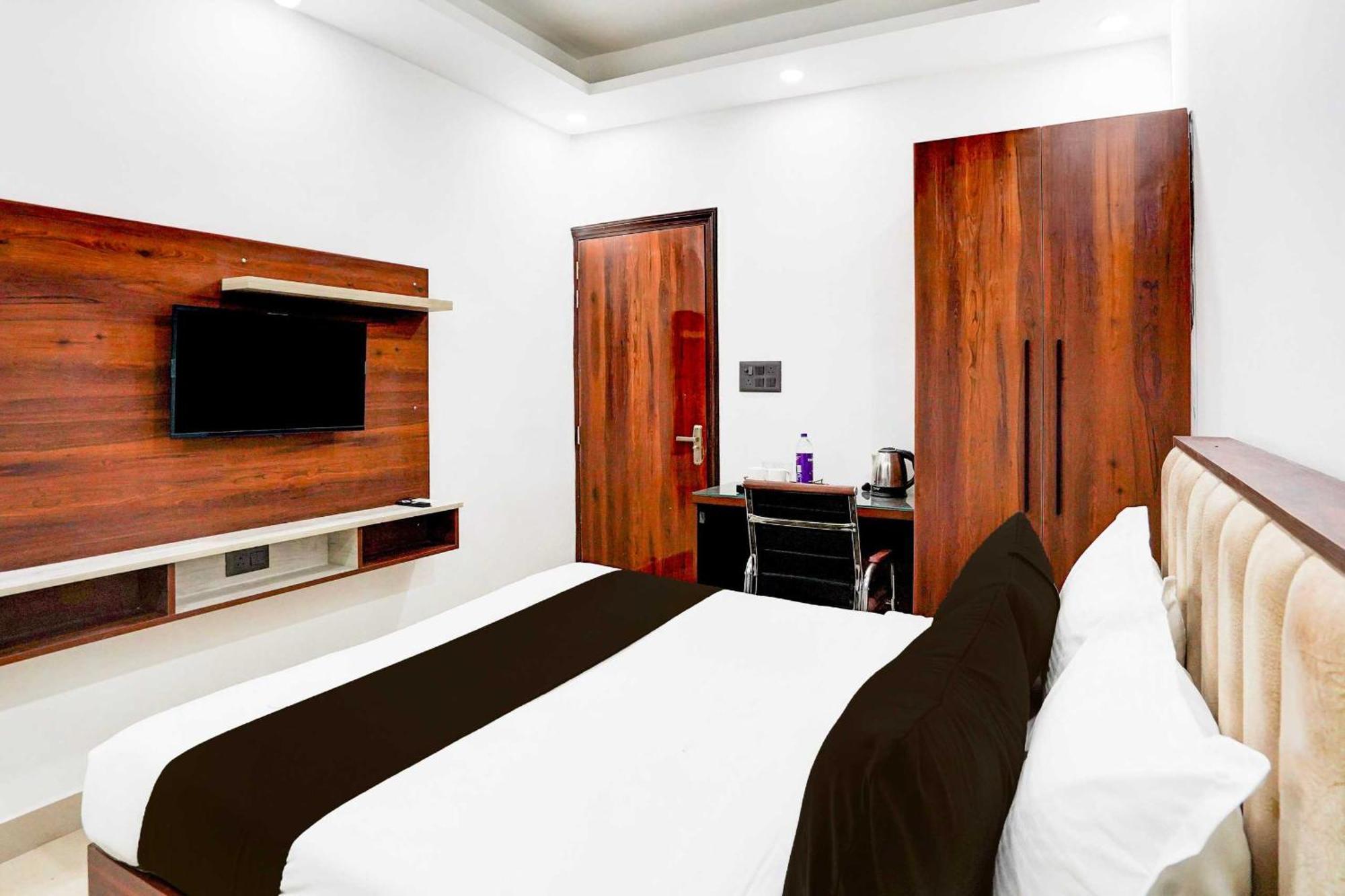 Super Hotel O Global Yeni Delhi Dış mekan fotoğraf