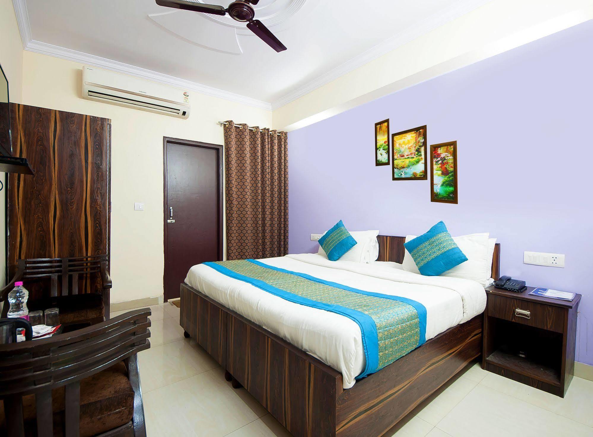 Super Hotel O Global Yeni Delhi Dış mekan fotoğraf