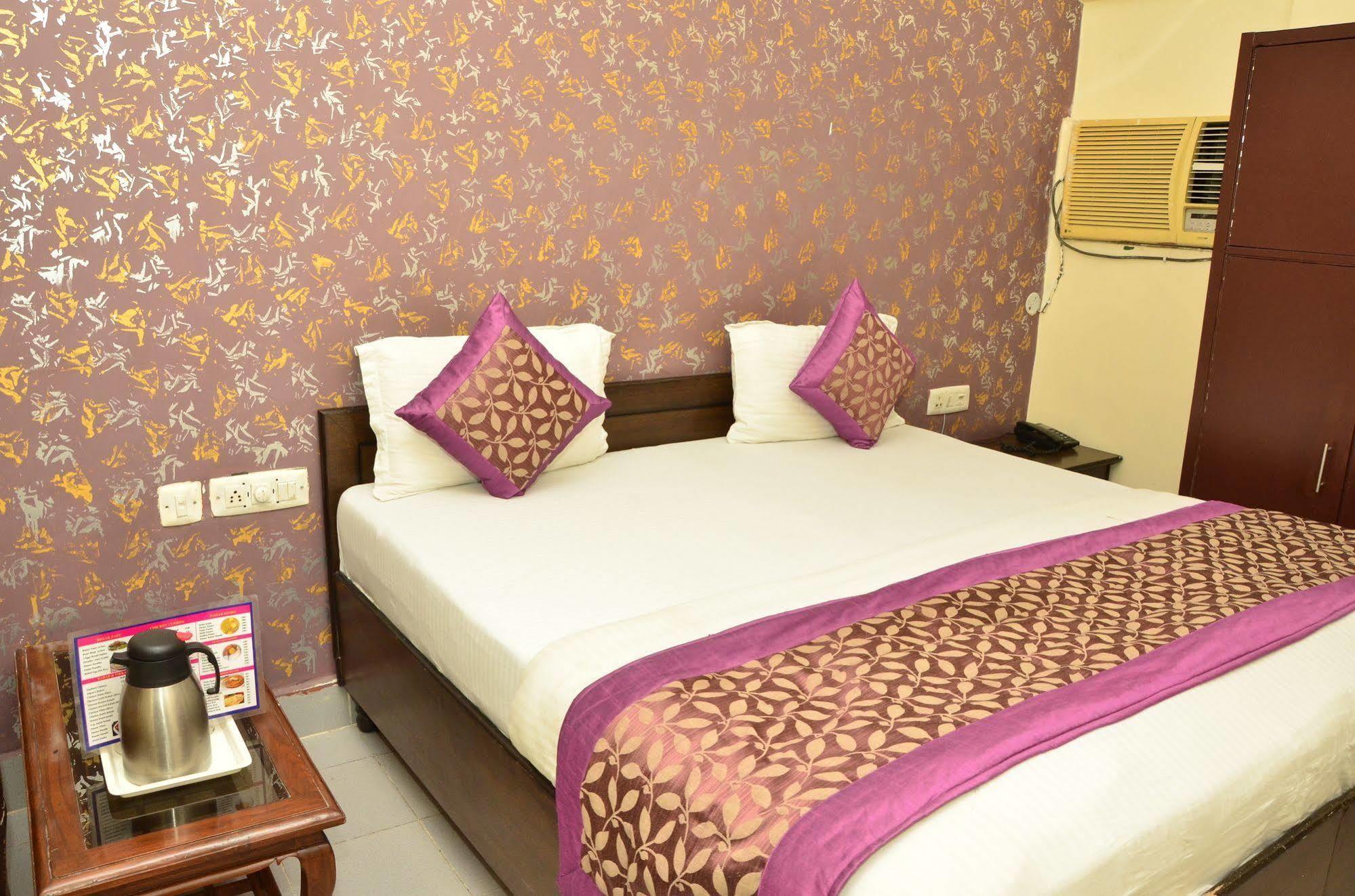 Super Hotel O Global Yeni Delhi Dış mekan fotoğraf