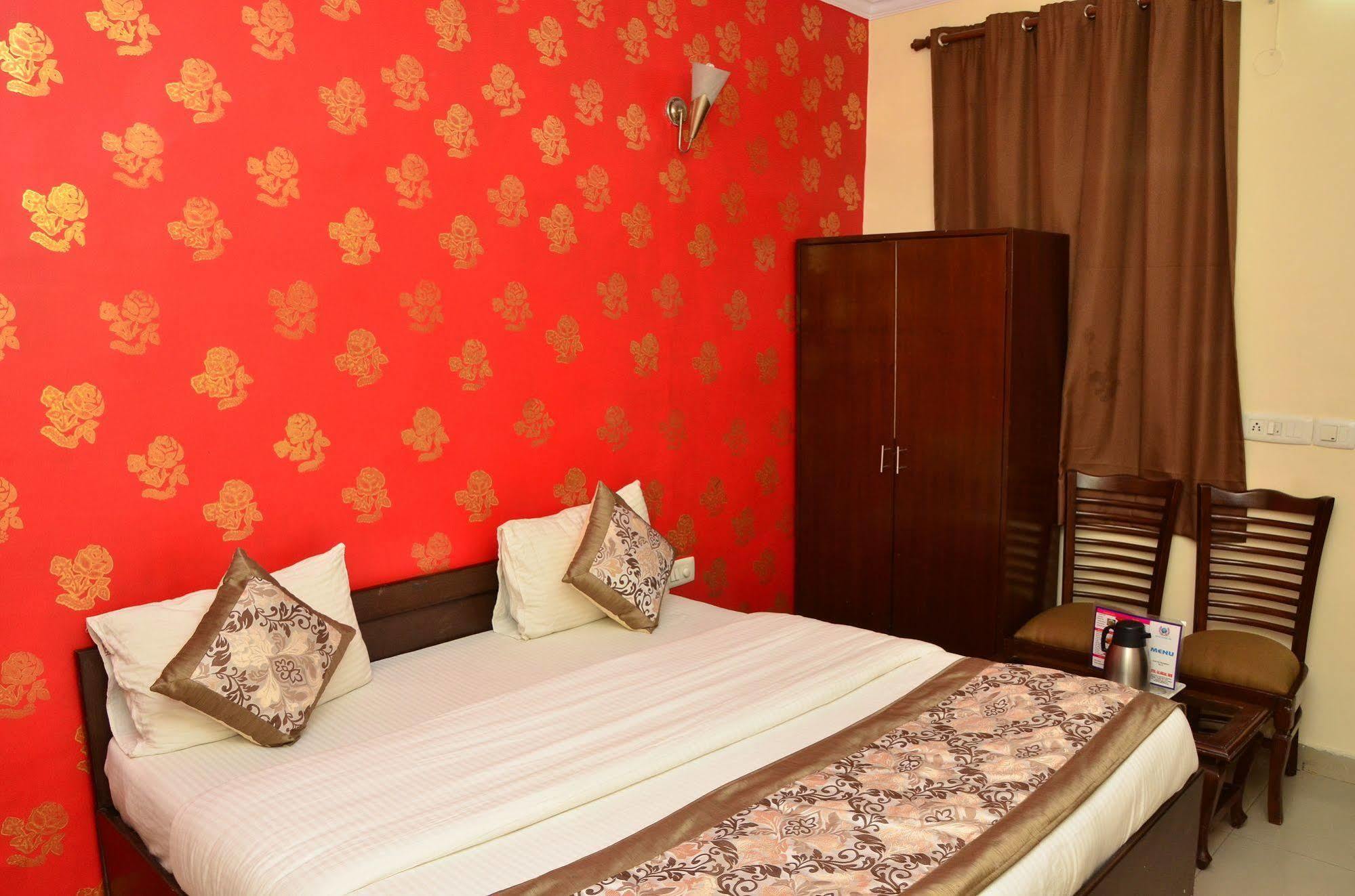Super Hotel O Global Yeni Delhi Dış mekan fotoğraf