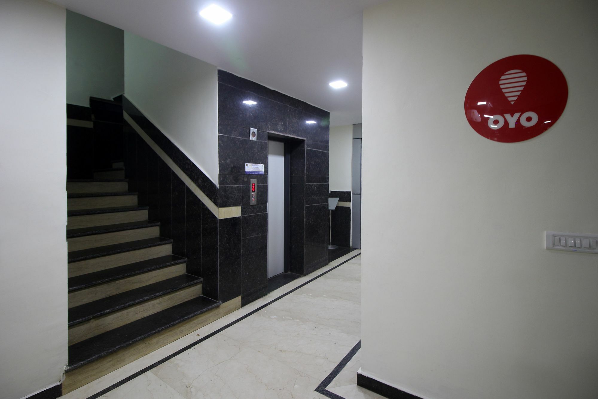 Super Hotel O Global Yeni Delhi Dış mekan fotoğraf